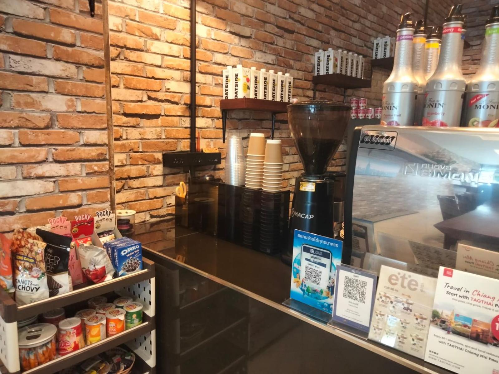 Chaiyee Coffee Chiang Mai Exteriör bild