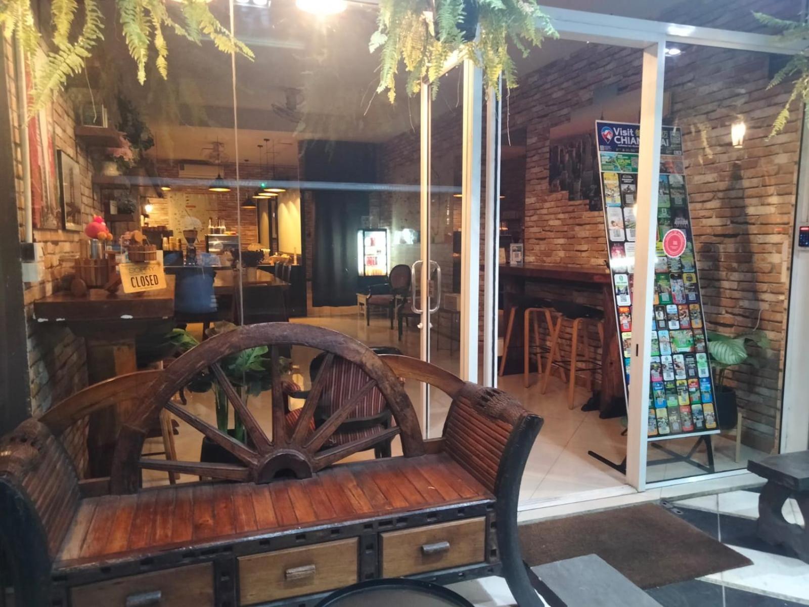 Chaiyee Coffee Chiang Mai Exteriör bild